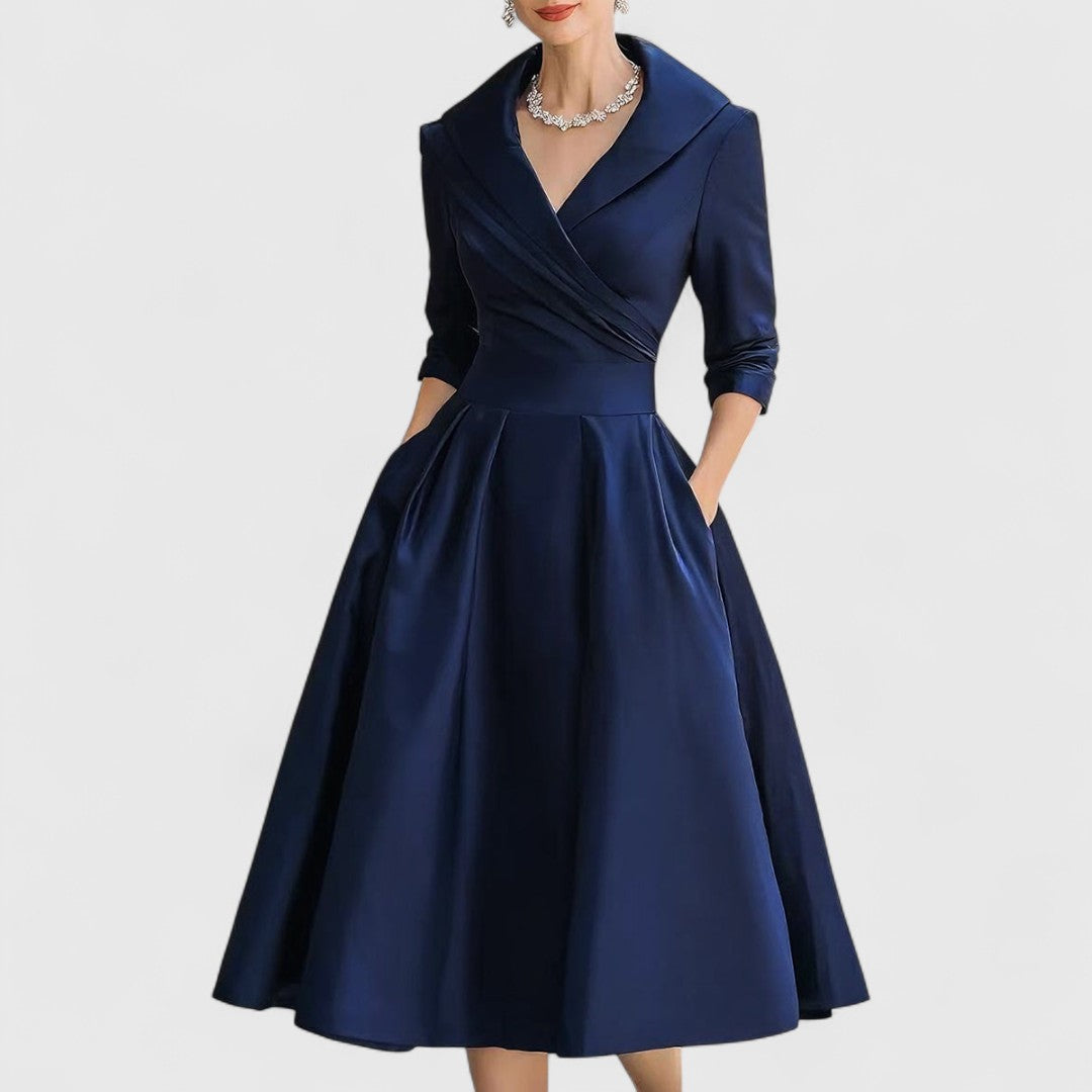 Sian wrap midi dress in navy blue, front view