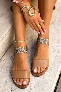 Leopard Print Low Sandals with Elastic Strap