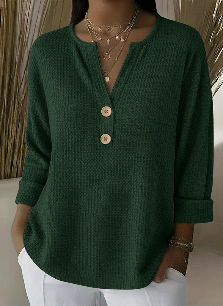 LUCÍA | TEXTURED BUTTONED HENLEY TOP