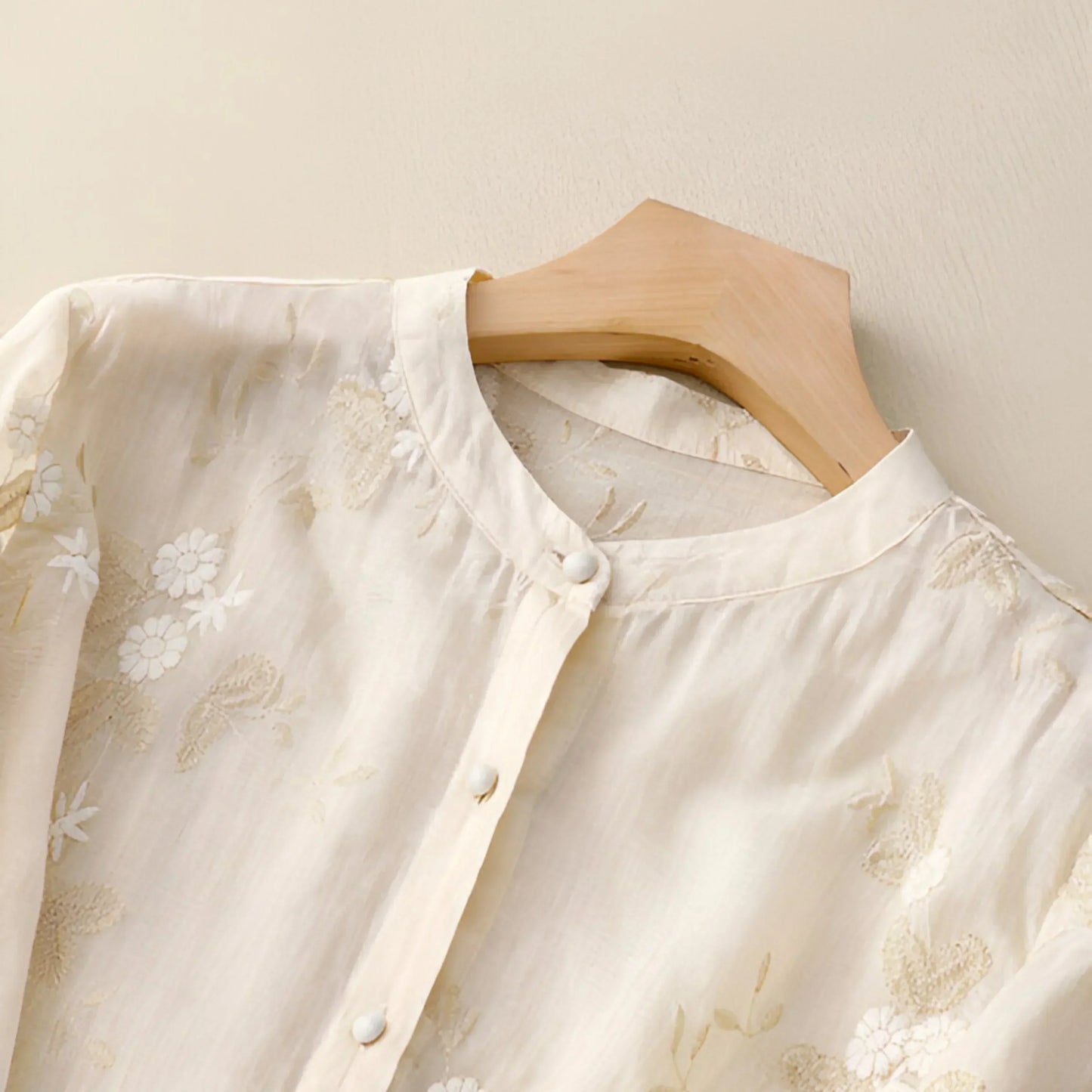 MARGOT | TOP THAT SKIMS THE TUMMY WITH EASE