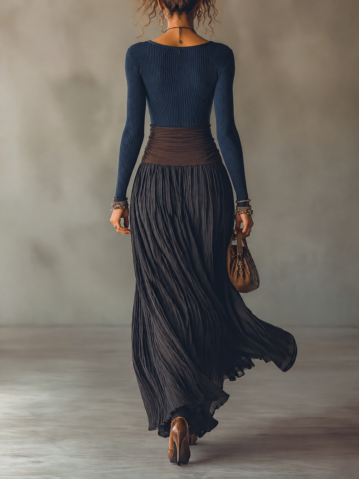 Wilhelmina pleated skirt set in navy, back view
