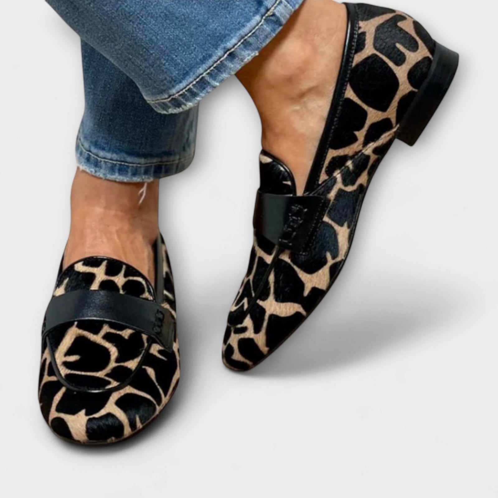 PAULA - SHARP STYLE LOAFER