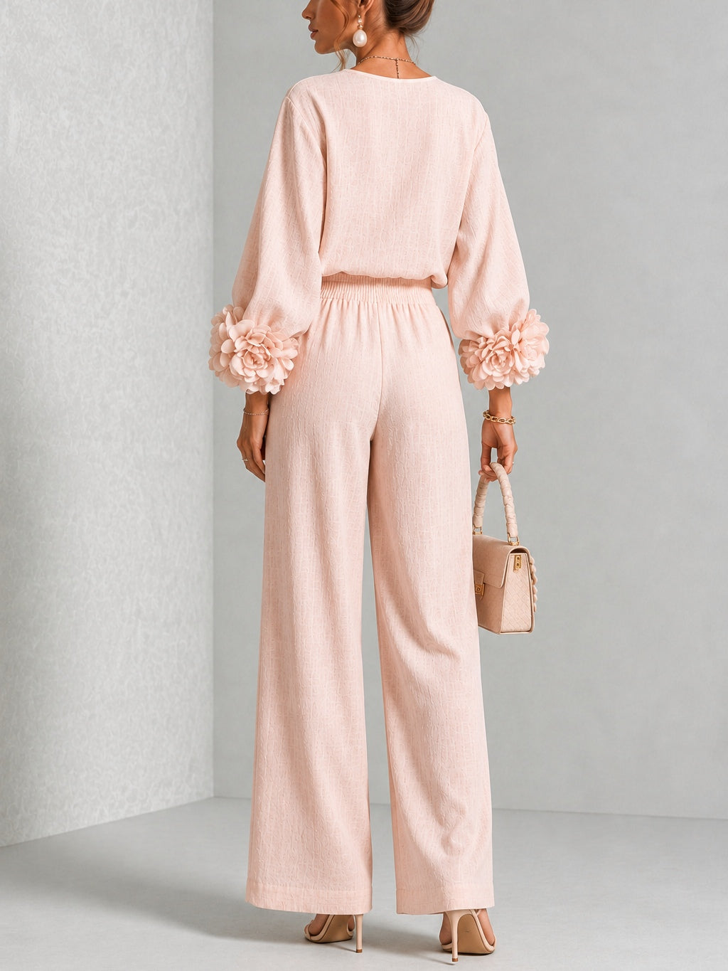 Ofelia | Coordinato con polsini a fiori e pantaloni a gamba larga