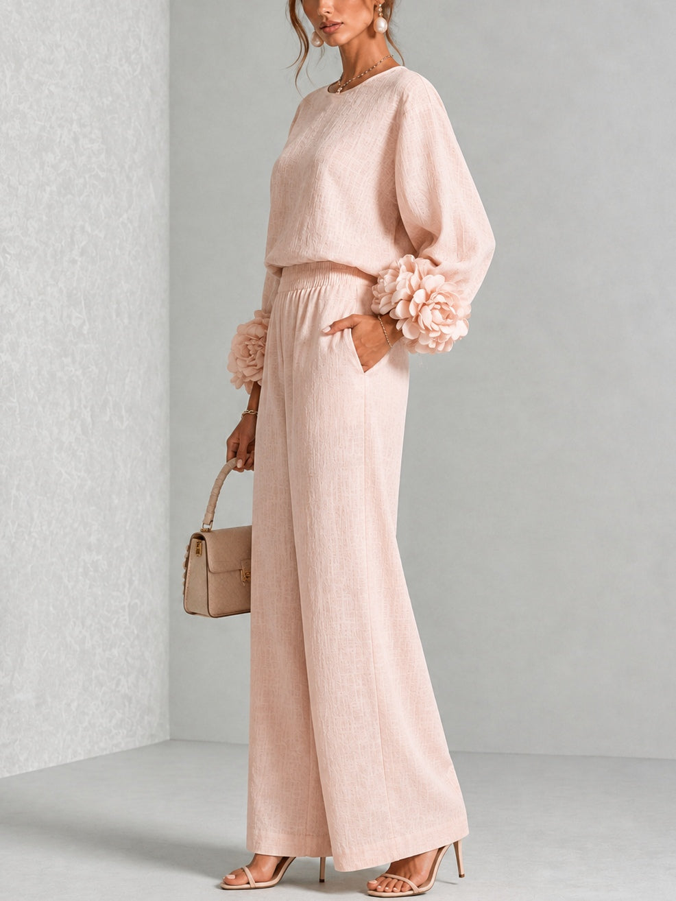 Ofelia | Coordinato con polsini a fiori e pantaloni a gamba larga