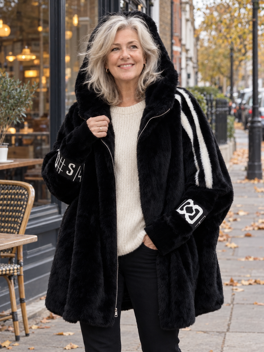 Branwen jacket in London autumn - black