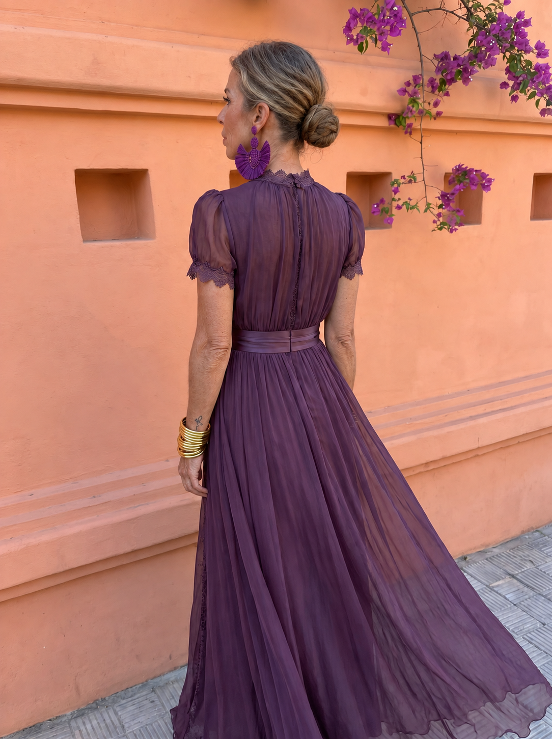 Cayetana dress on a mature woman