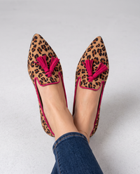 Ginevra | Suede Leopard Loafers with Fuchsia Tassels