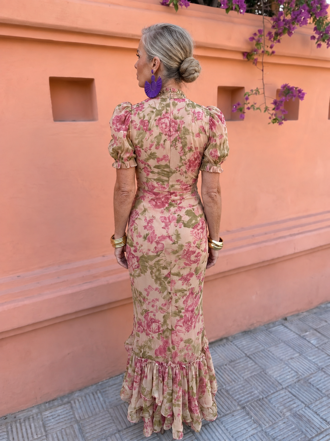 felicidad outfit on mature model